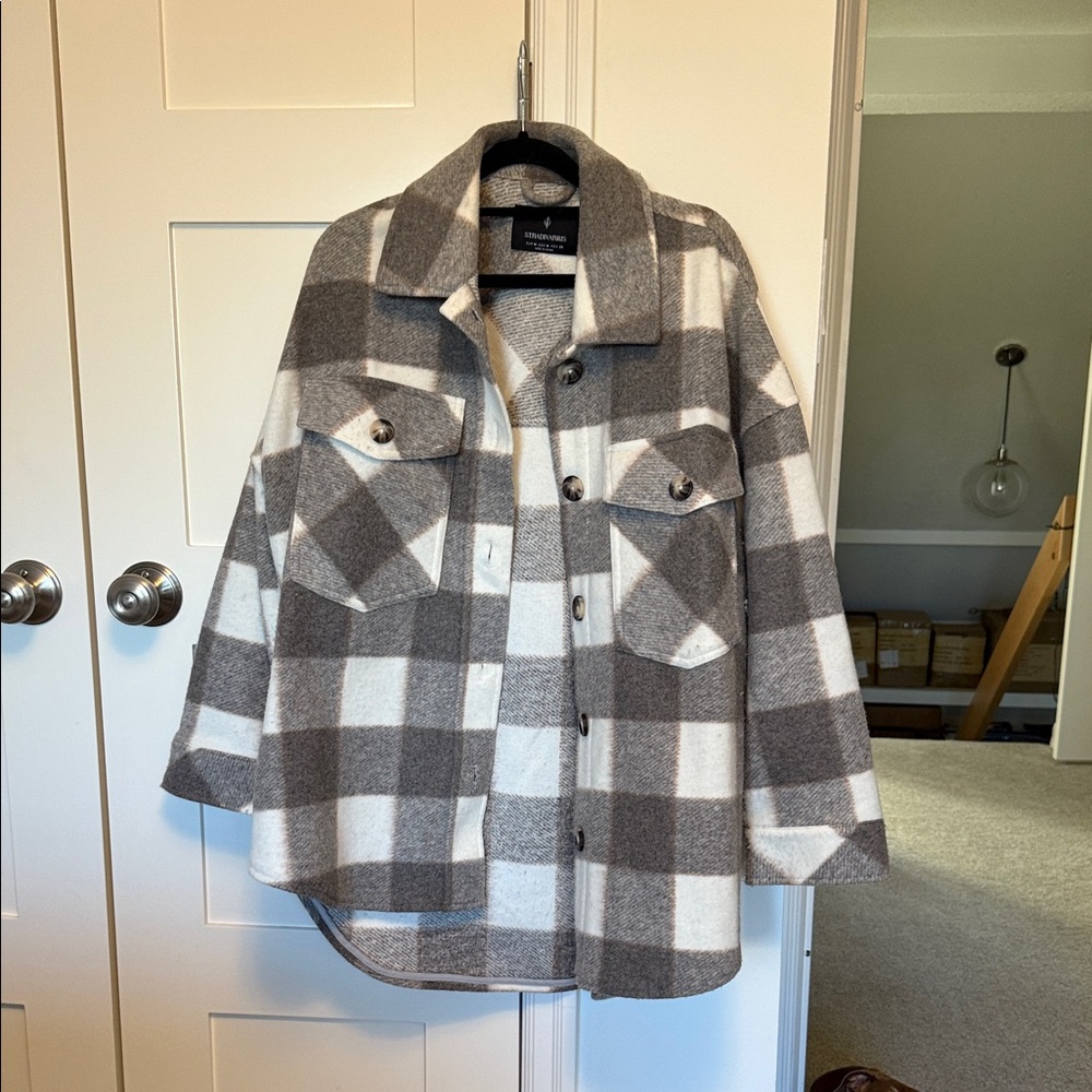 Stradivarius Gray and Cream Checkered Jacket